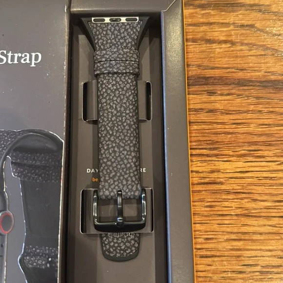 Bellroy Apple Watch strap 41mm/38mm. New in box. Leather - Picture 2 of 9